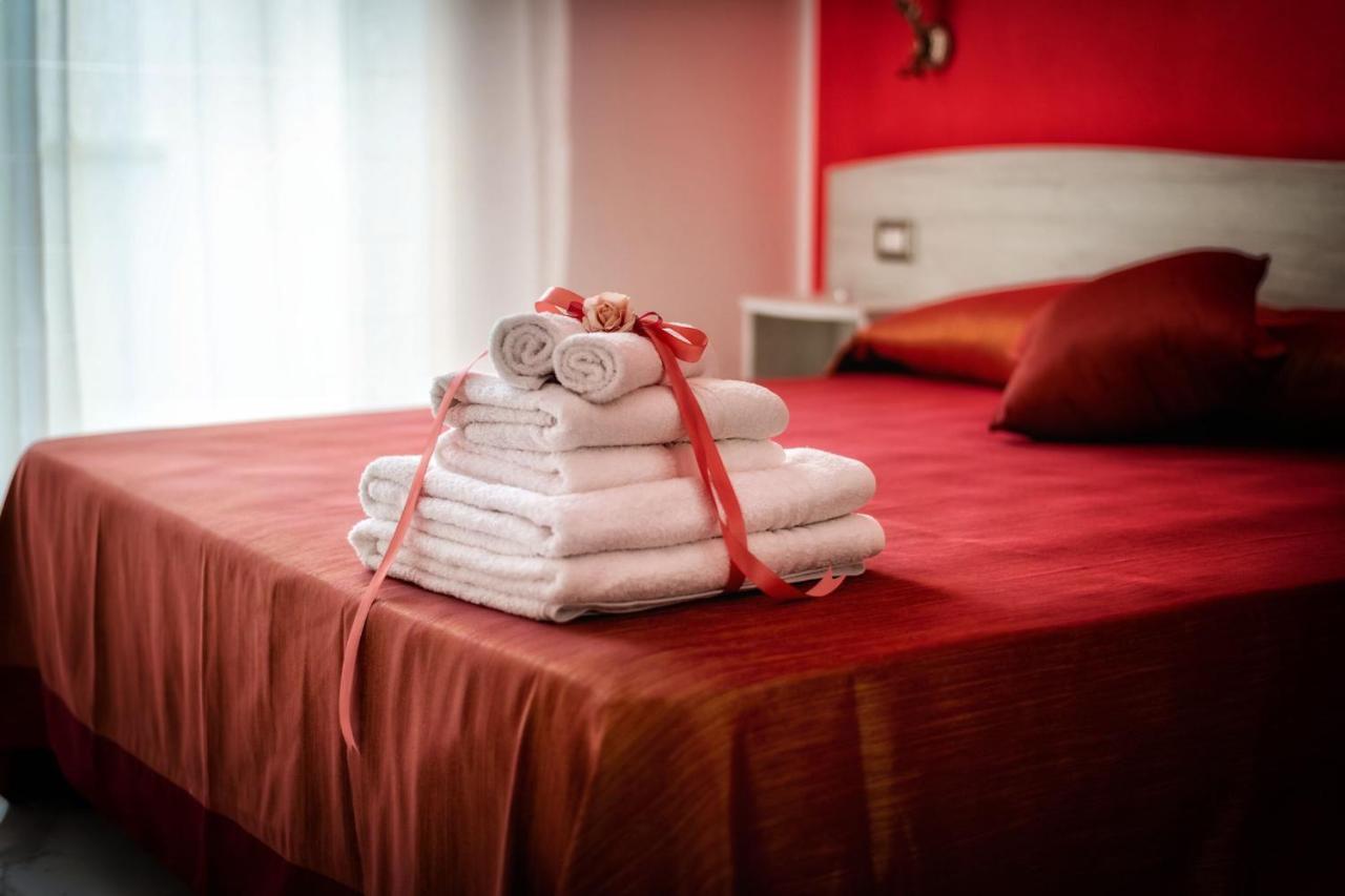Le Colonne Bed & Breakfast Racale Exterior photo