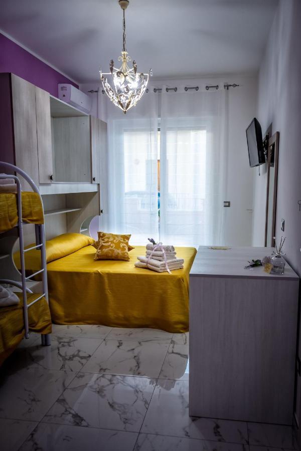 Le Colonne Bed & Breakfast Racale Exterior photo